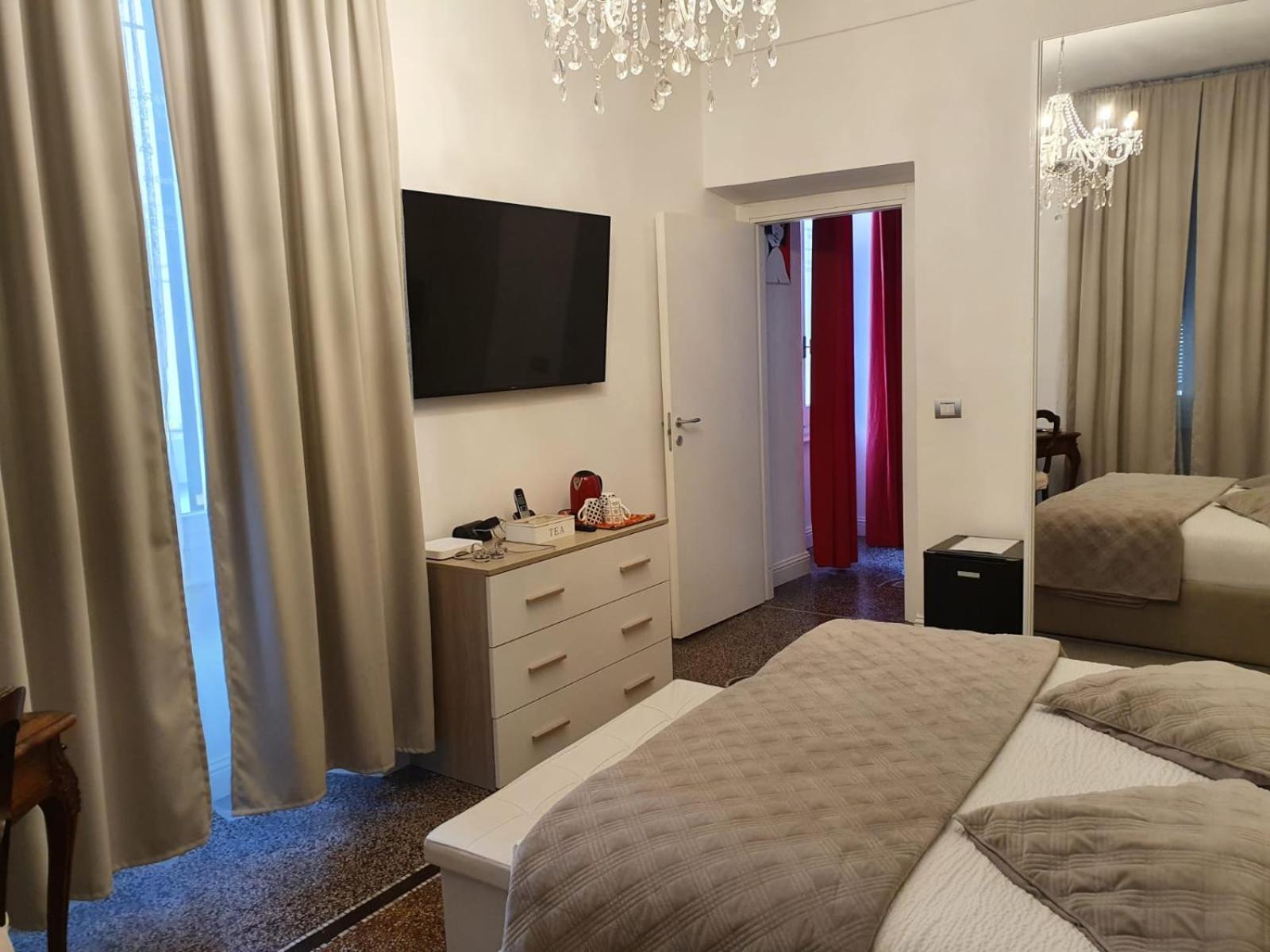Varazze Suite Sauna E Hammam Bagian luar foto