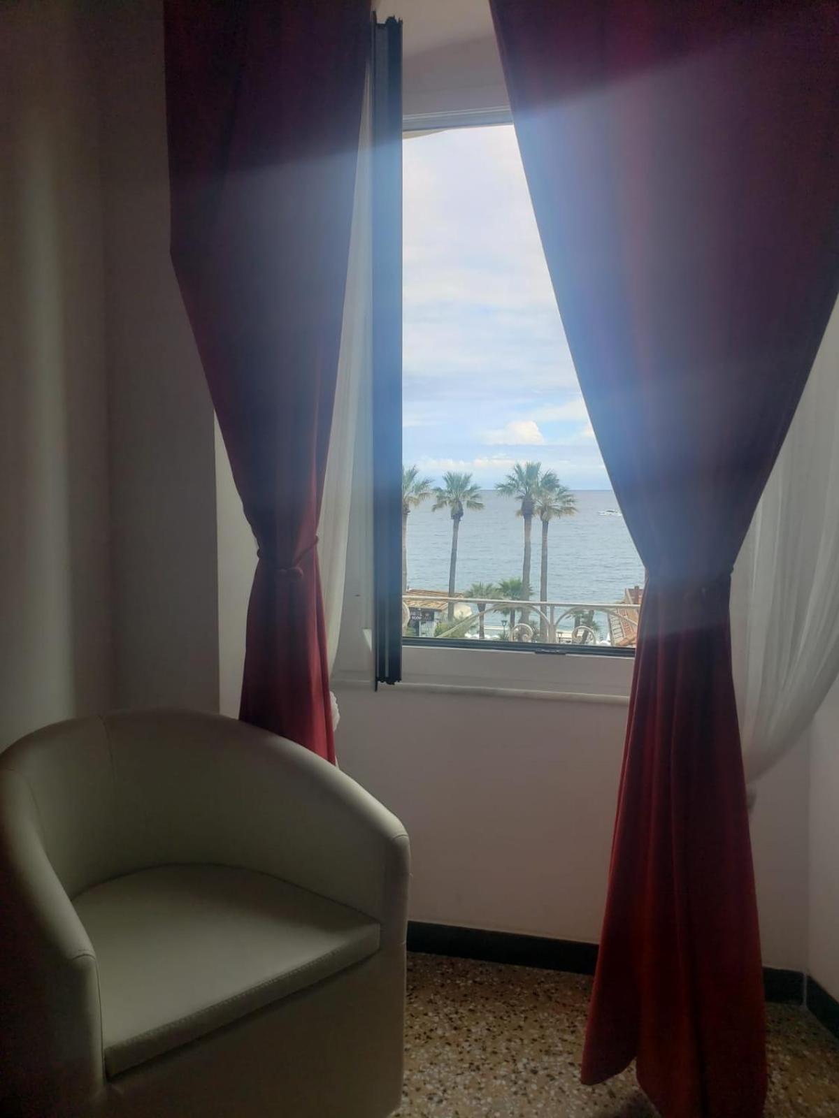 Varazze Suite Sauna E Hammam Bagian luar foto