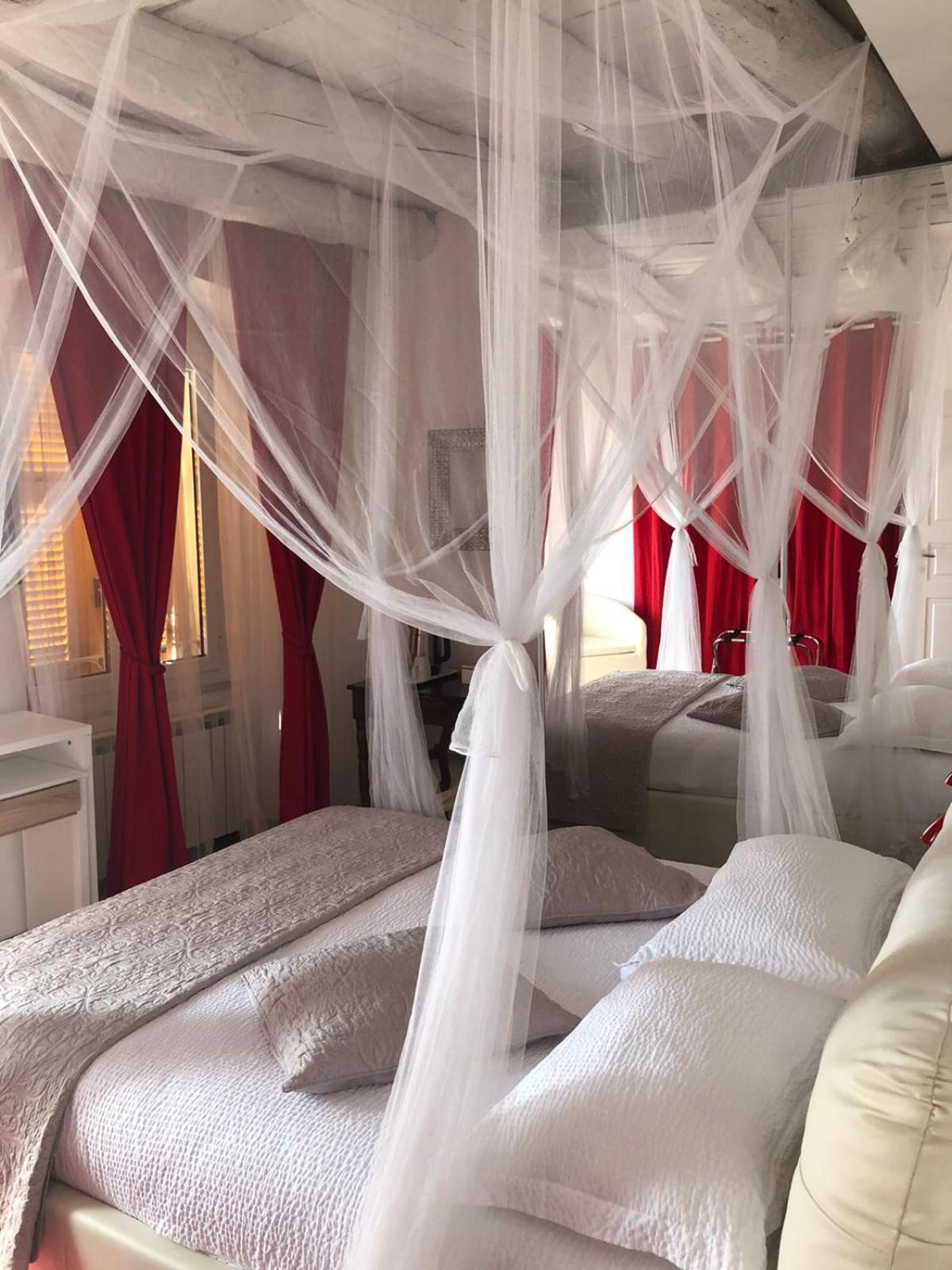 Varazze Suite Sauna E Hammam Bagian luar foto